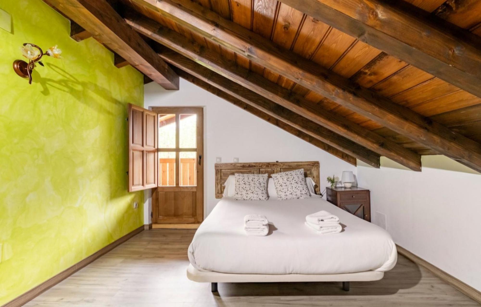 Casa De Pueblo Las Golondrinas De Luena San Miguel de Luena Экстерьер фото