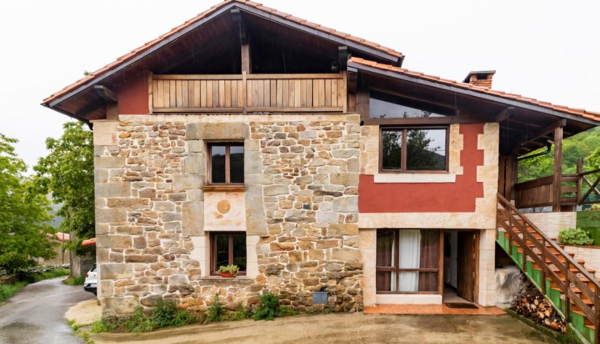 Casa De Pueblo Las Golondrinas De Luena San Miguel de Luena Экстерьер фото