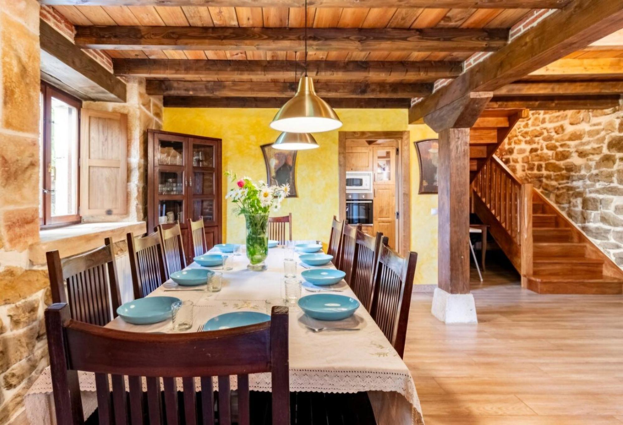 Casa De Pueblo Las Golondrinas De Luena San Miguel de Luena Экстерьер фото