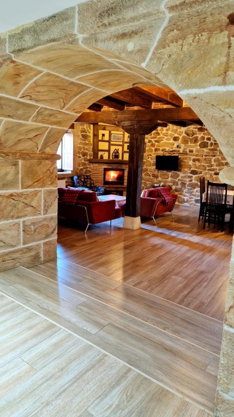 Casa De Pueblo Las Golondrinas De Luena San Miguel de Luena Экстерьер фото